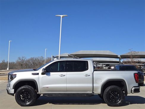 Used 2022 GMC Sierra 1500 AT4 w/ AT4 Premium Package image 4