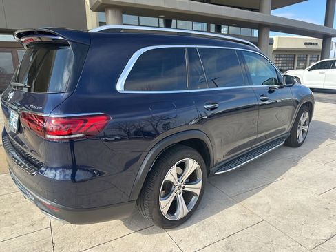 Used 2022 Mercedes-Benz GLS 450 4MATIC image 3