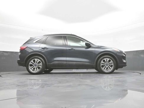 Certified 2022 Ford Escape SEL w/ Technology Package AWD/4WD image 43