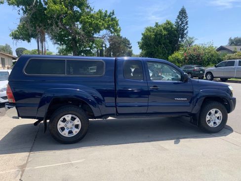 Used 2006 Toyota Tacoma PreRunner RWD image 8