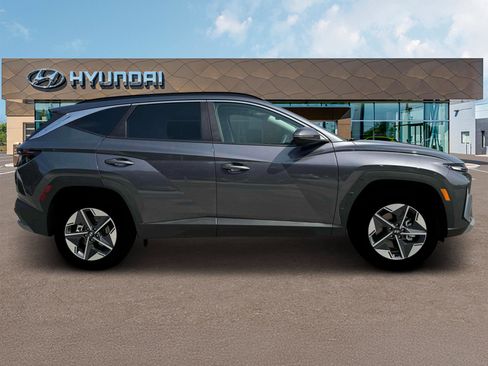 New 2025 Hyundai Tucson SEL image 9