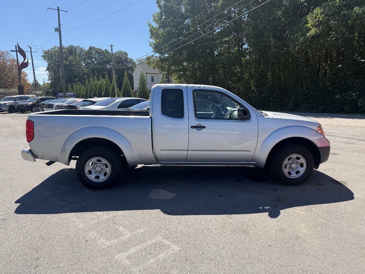 Used 2015 Nissan Frontier S RWD image 4