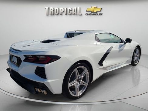 Used 2025 Chevrolet Corvette Stingray Convertible w/ 1LT RWD image 5