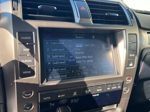 Used 2021 Lexus GX 460 Premium w/ Premium Package image 26