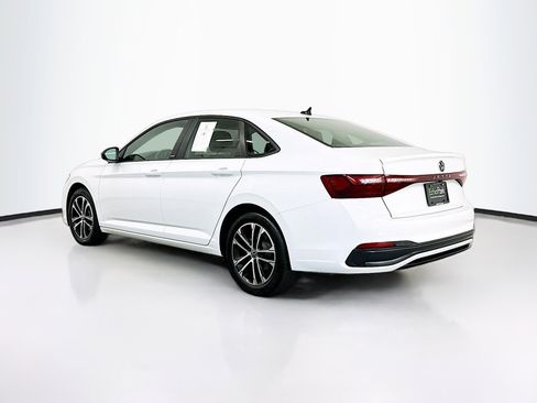 Used 2025 Volkswagen Jetta Sport image 5