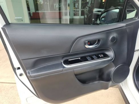 Used 2018 Toyota Prius C Four FWD image 10