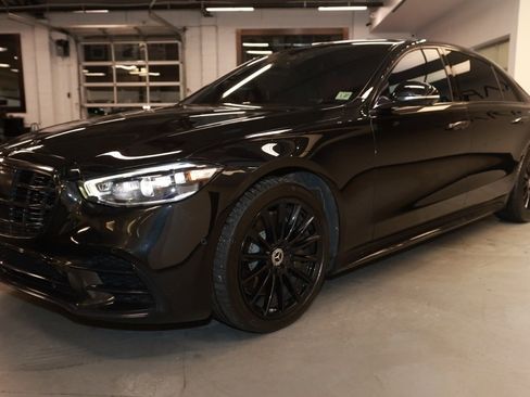 Used 2022 Mercedes-Benz S 580 4MATIC Sedan image 3
