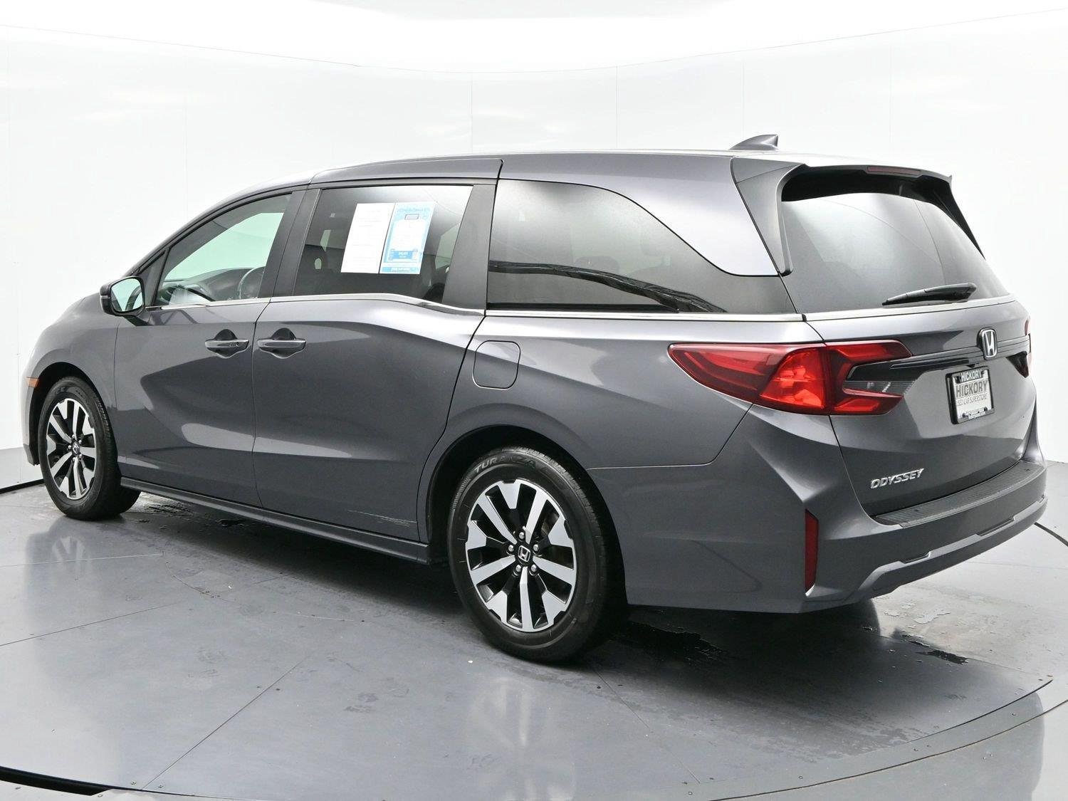 Used 2025 Honda Odyssey EX-L image 5