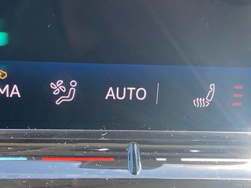 New 2026 Volkswagen Tiguan SE AWD/4WD image 9