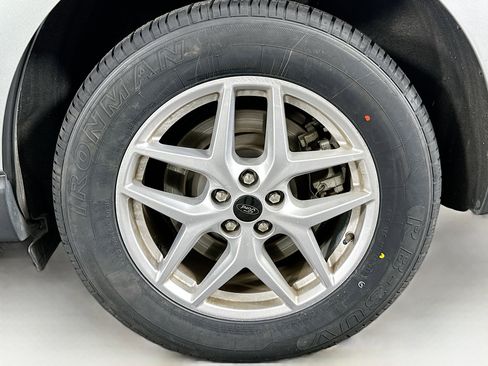 Used 2023 Ford Edge SEL image 11