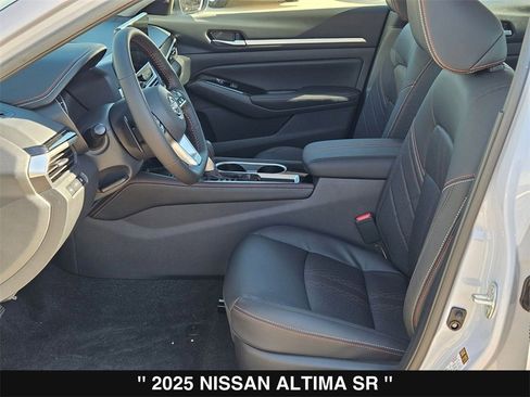 New 2025 Nissan Altima 2.5 SR image 11
