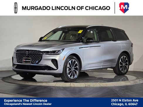 Used 2024 Lincoln Nautilus Reserve w/ Equipment Group 202A image 4