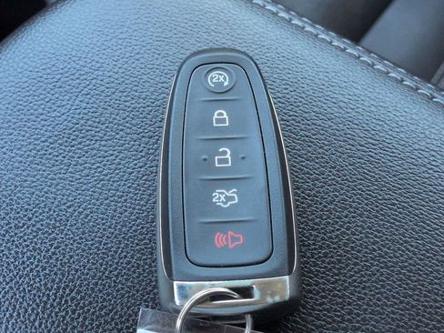 Used 2018 Ford Escape Titanium w/ Ford Safe & Smart Package AWD/4WD image 29