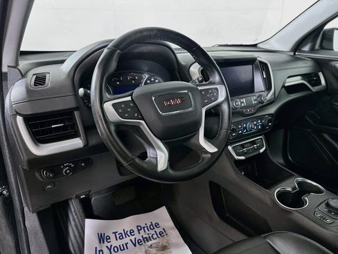 Used 2024 GMC Terrain SLT AWD/4WD image 9