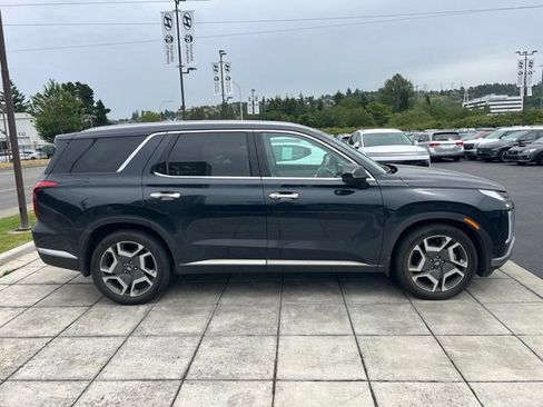 Used 2023 Hyundai Palisade Limited AWD/4WD image 8
