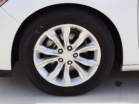 Used 2024 Chevrolet Malibu LT FWD image 30