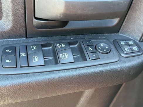 Used 2024 RAM 2500 Tradesman w/ Chrome Appearance Group AWD/4WD image 15