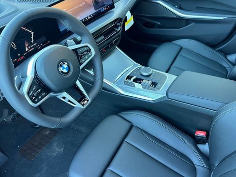 New 2026 BMW 330i Sedan w/ M Sport Package RWD image 4