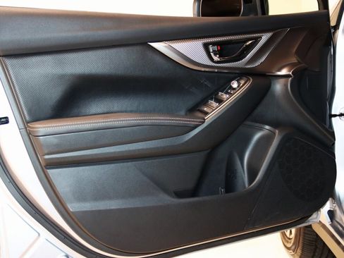 Used 2023 Subaru Crosstrek 2.5i Limited w/ Moonroof Package image 32