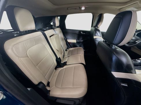 Used 2020 Ford Escape Titanium image 27