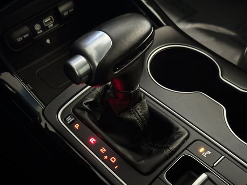 Used 2019 Kia Sorento SX image 30