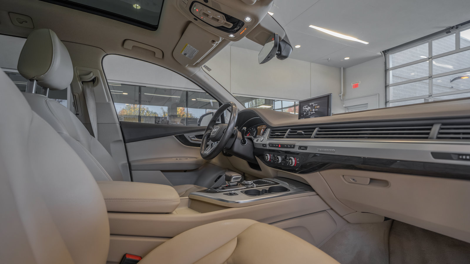 Used 2019 Audi Q7 2.0T Premium w/ Convenience Package AWD/4WD image 17