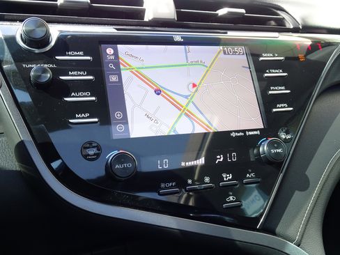 Used 2020 Toyota Camry XSE w/ Navigation Package image 21