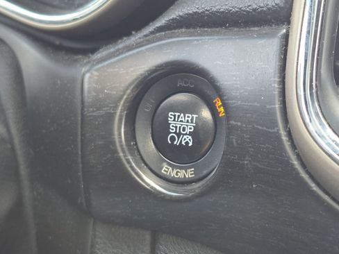 Used 2014 Jeep Grand Cherokee Laredo w/ Security & Convenience Group image 27