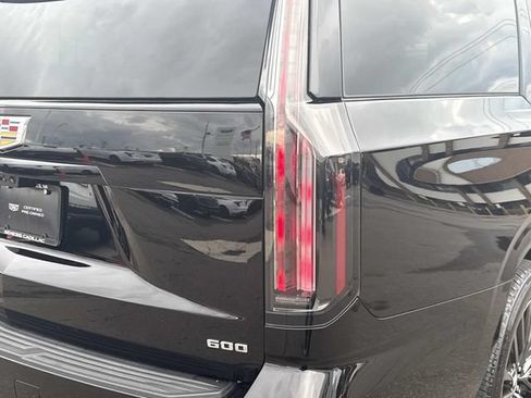 Certified 2026 Cadillac Escalade ESV Platinum Sport AWD/4WD image 6