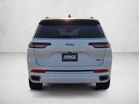 Used 2024 Jeep Grand Cherokee L Summit w/ Luxury Tech Group V AWD/4WD image 7