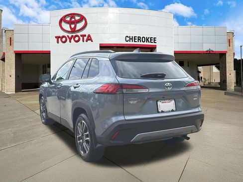 Used 2026 Toyota Corolla Cross XLE w/ Convenience Package AWD/4WD image 7