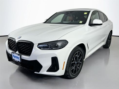 Used 2024 BMW X4 xDrive30i w/ Premium Package AWD/4WD image 2