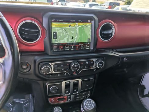 Used 2021 Jeep Wrangler Rubicon AWD/4WD image 24