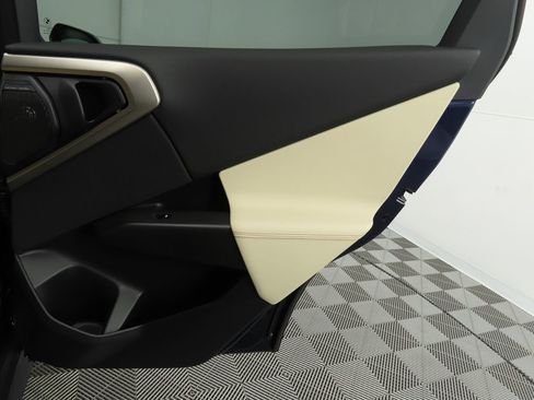 Used 2025 BMW X3 xDrive30i w/ Premium Package image 28