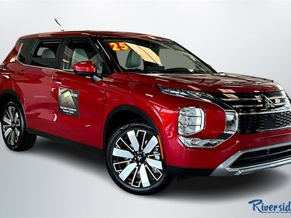 New 2025 Mitsubishi Outlander SE
