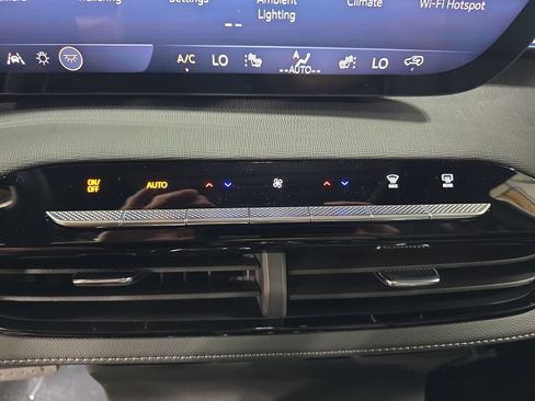 New 2026 Buick Enclave Sport Touring w/ Power Package AWD/4WD image 23