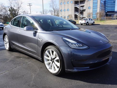 Used 2018 Tesla Model 3 Long Range image 3
