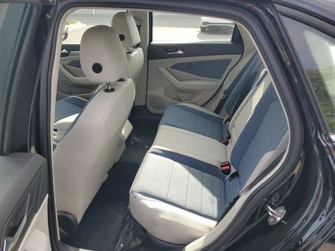 New 2026 Volkswagen Jetta SE FWD image 10