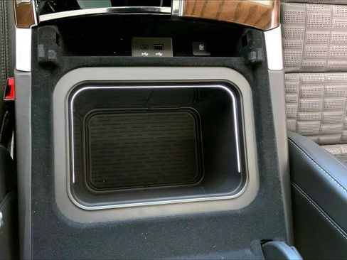 Used 2023 Land Rover Range Rover Long Wheelbase Autobiography image 35