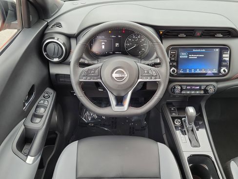 Used 2024 Nissan Kicks SR w/ SR Premium Package FWD image 16