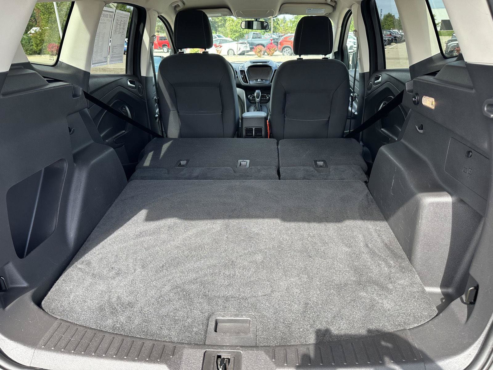 Used 2016 Ford Escape SE w/ Equipment Group 201A FWD image 30