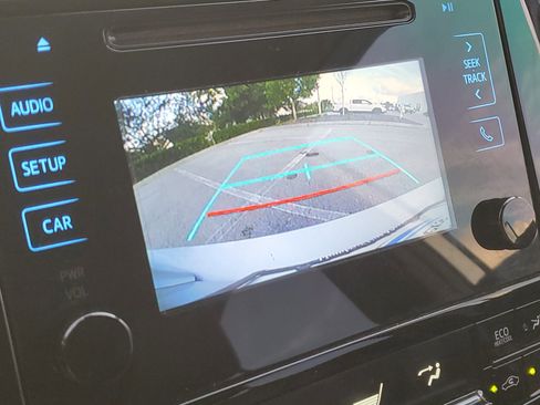 Used 2019 Toyota Prius XLE w/ Phone Cable & Charge Package image 28