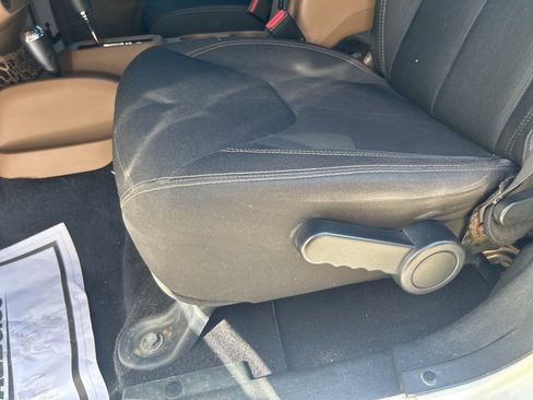 Used 2017 Jeep Wrangler Unlimited Rubicon image 19