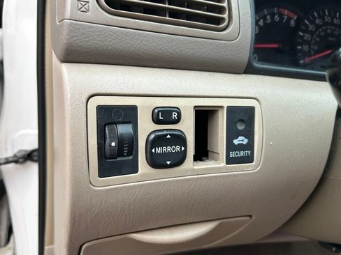 Used 2006 Toyota Corolla CE FWD image 18