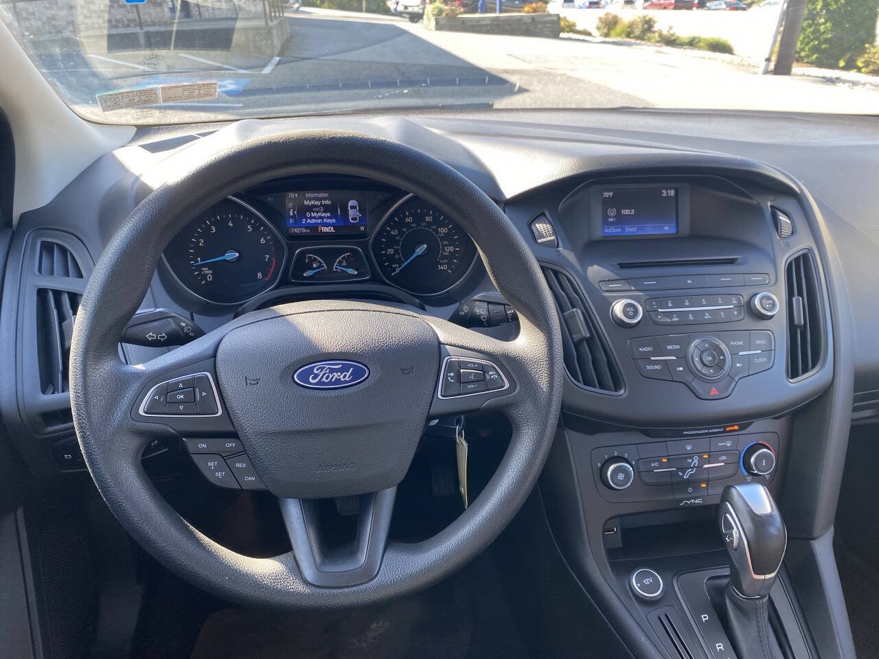 Used 2015 Ford Focus SE FWD image 24