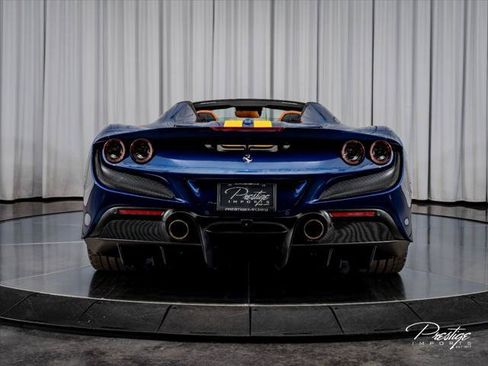 Used 2022 Ferrari F8 Tributo RWD image 18