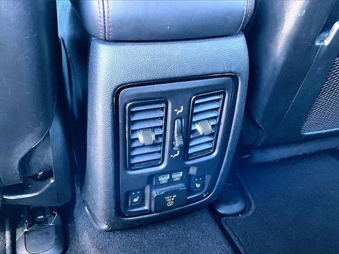 Used 2024 Dodge Durango GT image 33