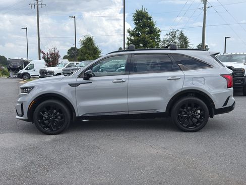 Used 2023 Kia Sorento SX AWD/4WD image 5
