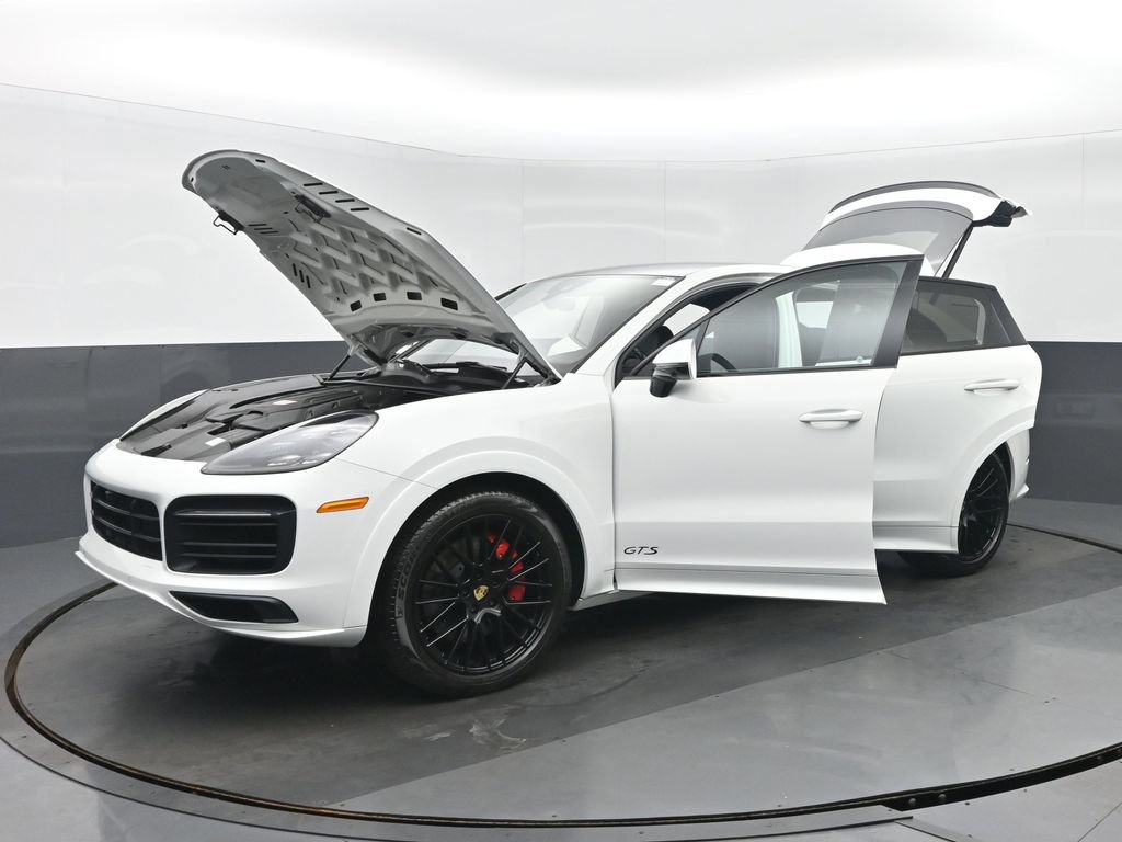 Used 2021 Porsche Cayenne GTS AWD/4WD image 40
