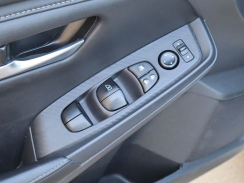 Used 2024 Nissan Sentra SV FWD image 20